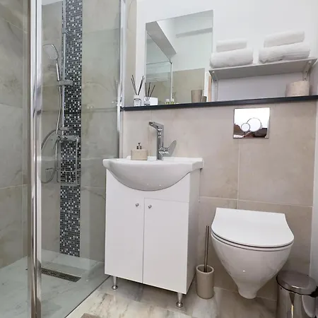 Victoriei - The Historical Part