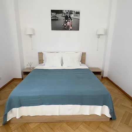 Victoriei - The Historical Part