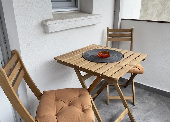 Victoriei - The Historical Part