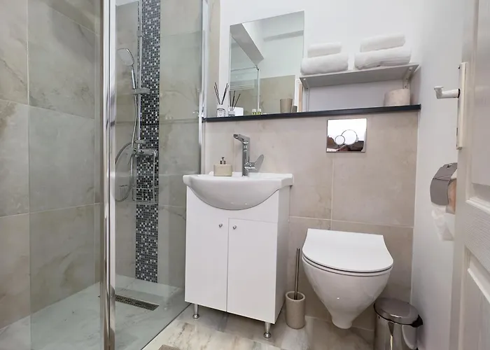 Victoriei - The Historical Part