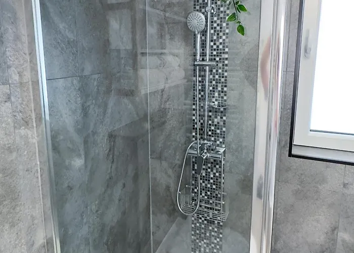 Victoriei - The Historical Part * Bucureşti