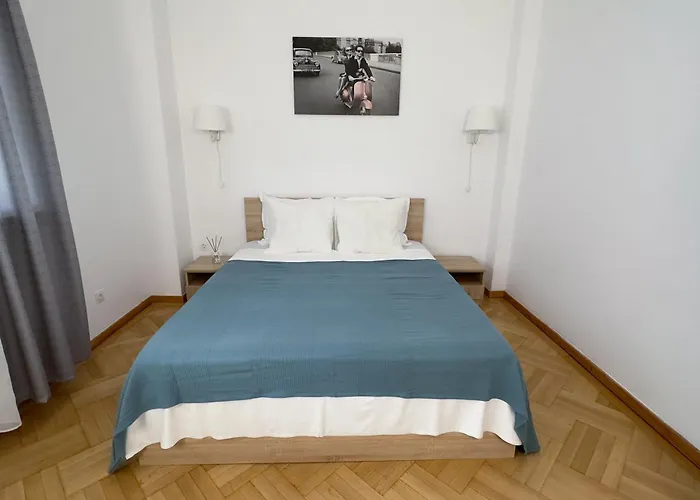 Victoriei - The Historical Part